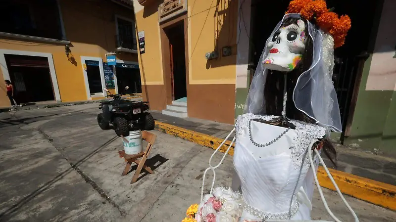 Pueblo Mágico de Naolinco recibe a cientos de visitantes por festividades de Día de Muertos